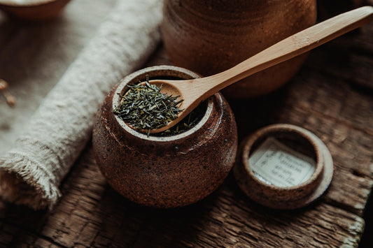 Beat Dandruff Naturally with Tea Tree